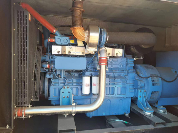 南丹燃油消耗率与进气温度的具体关系是什么？