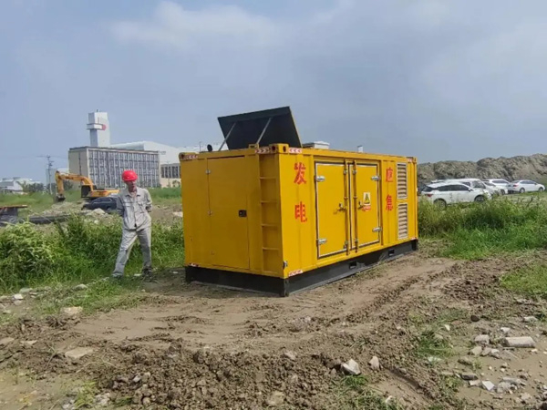 南丹冬季低温环境下，发电机组启动电瓶的容量需求是否会增加？