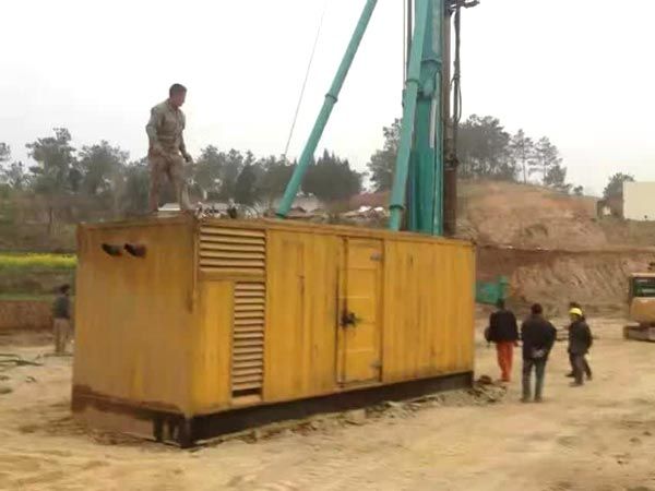 南丹如何判断水冷式机油散热器密封件是否需要更换？